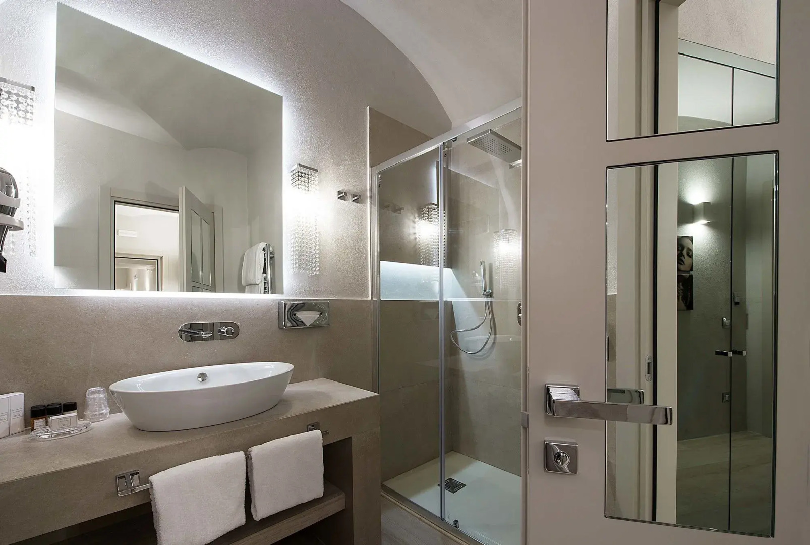 Terrace Pantheon Relais