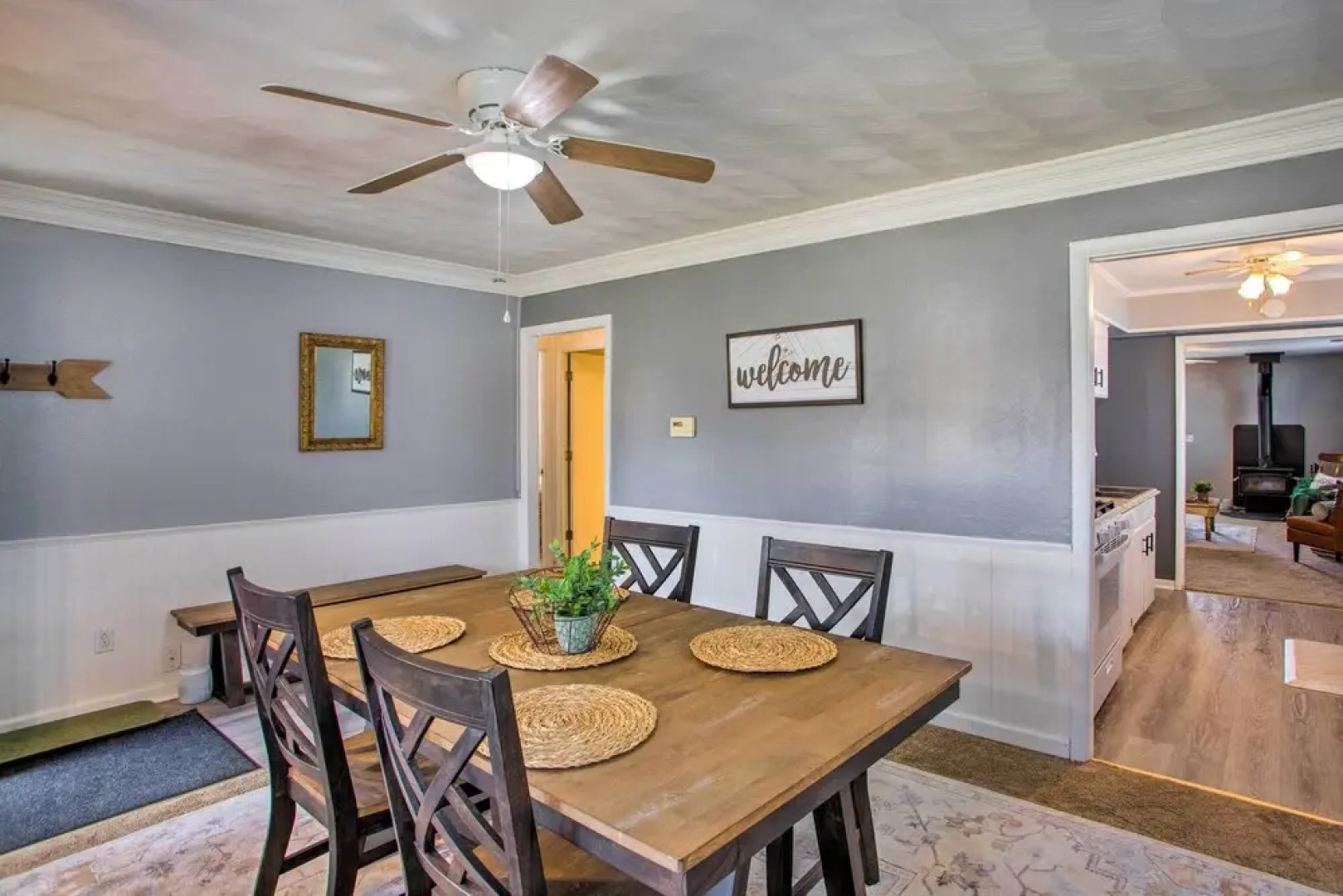 Peaceful Cottage ~ 8 Mi to Downtown Toledo!