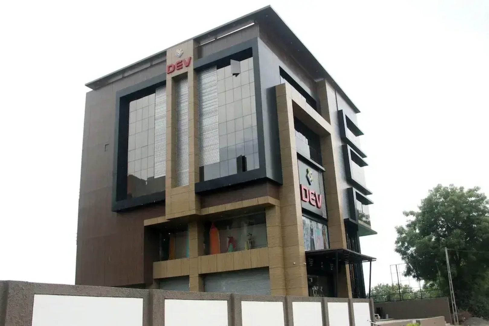Dev Motel & Banquet