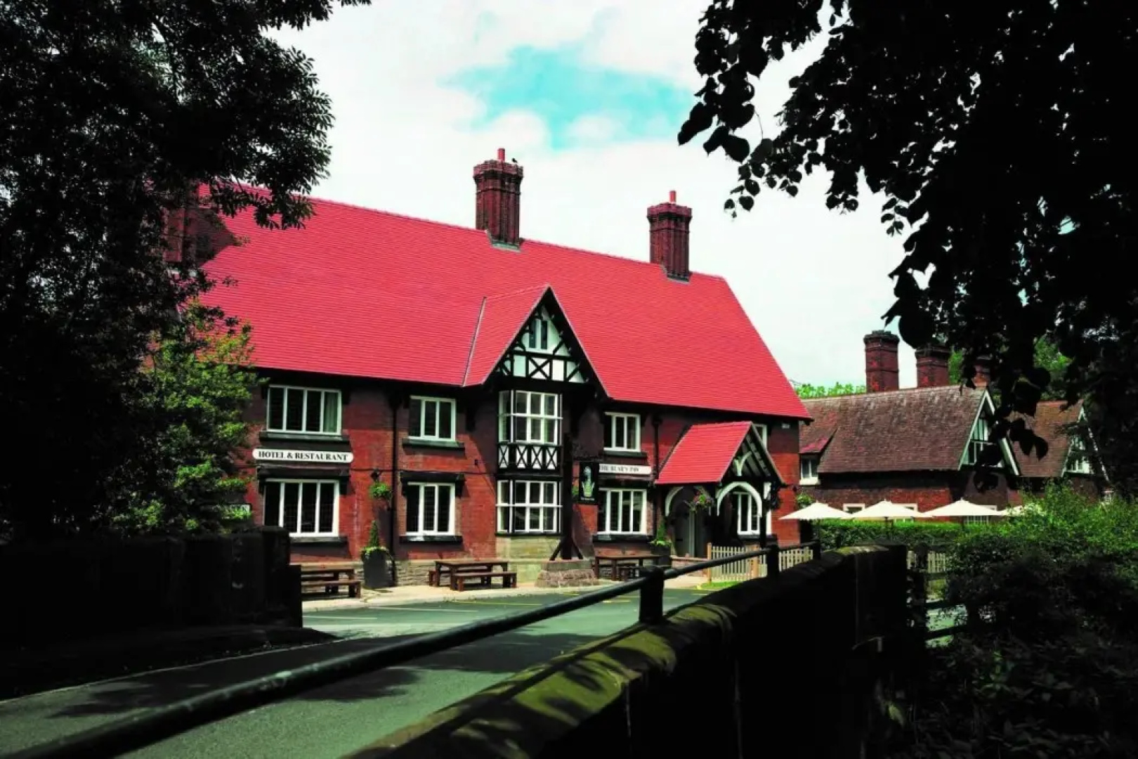 Bears Paw Inn