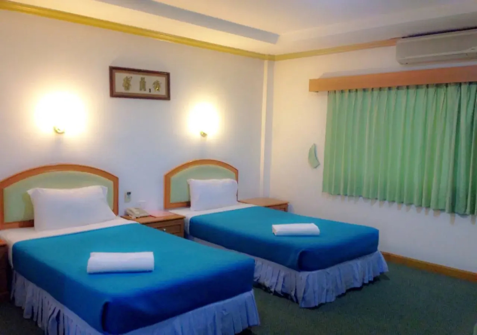 Srisupan Grand Royal Hotel