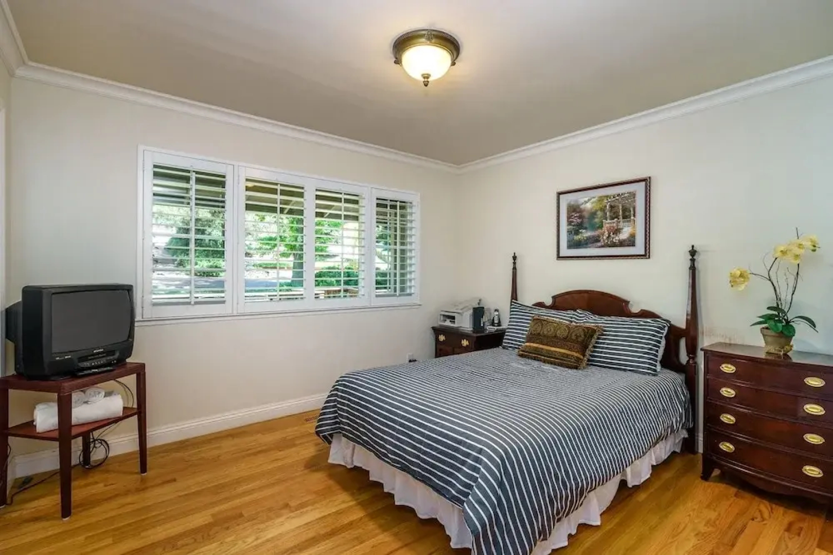 Creme de la Creme 1 - Pet Friendly Near Dunn Court Beach by Yosemite Region Resorts