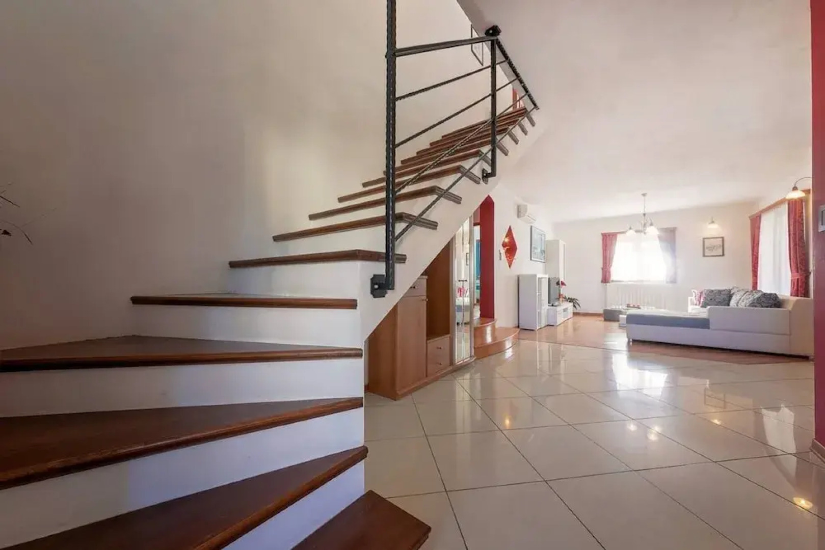 Charming 6-bed Villa in Vižinada