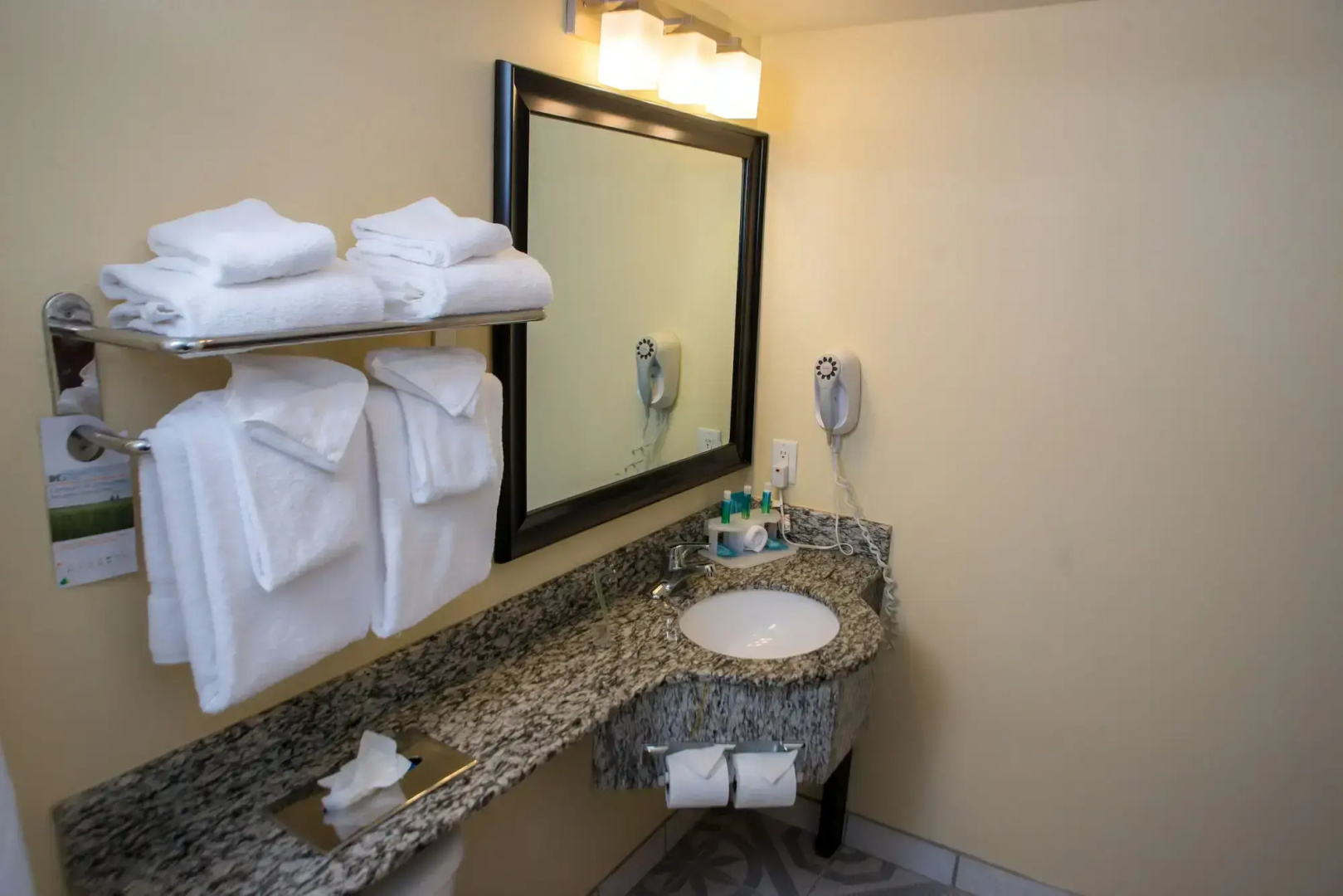 Holiday Inn Express & Suites Cocoa by IHG