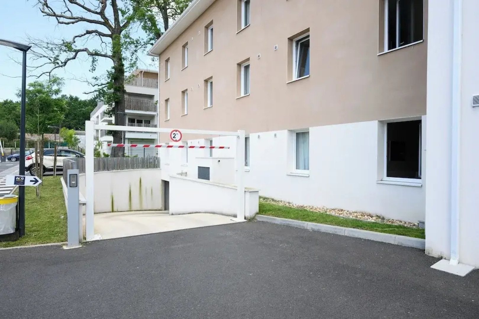 ACE Hôtel Bordeaux Carbon Banc