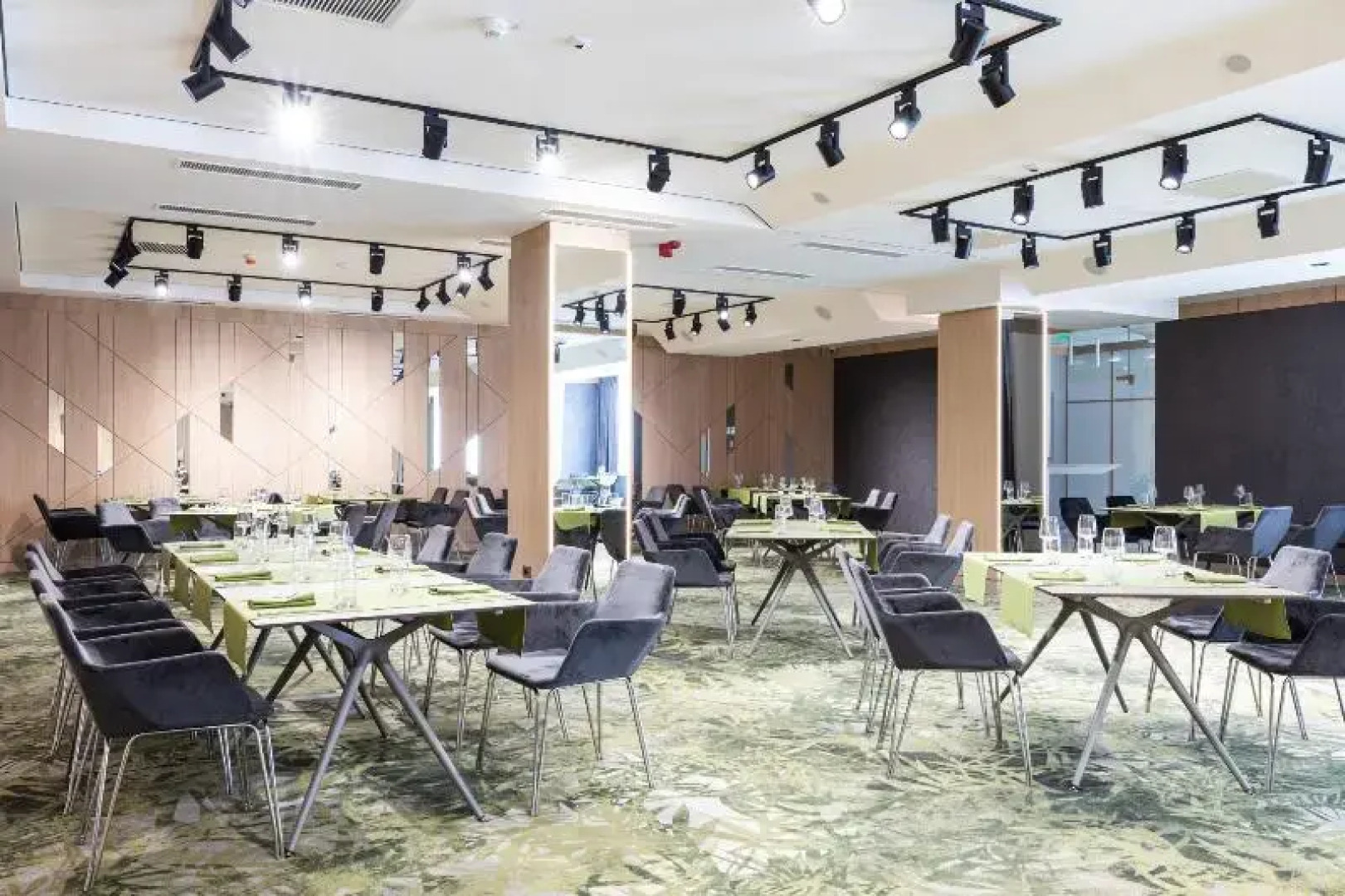 Ramada By Wyndham Parc Slatina