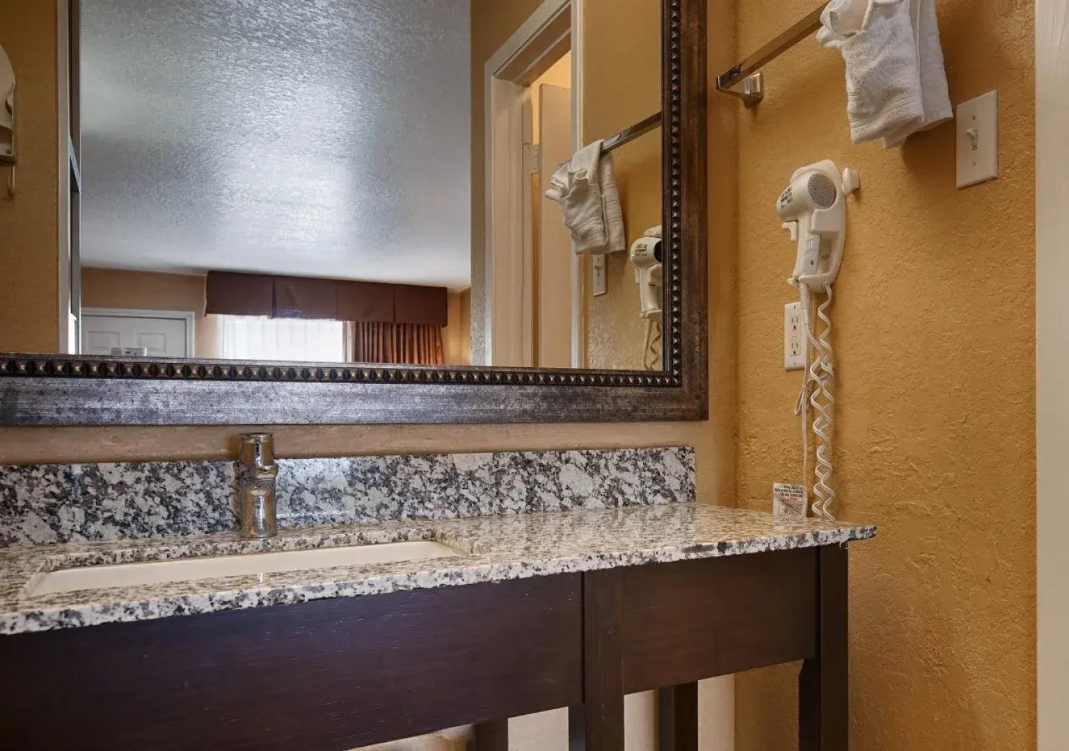 SureStay Hotel by Best Western Floresville