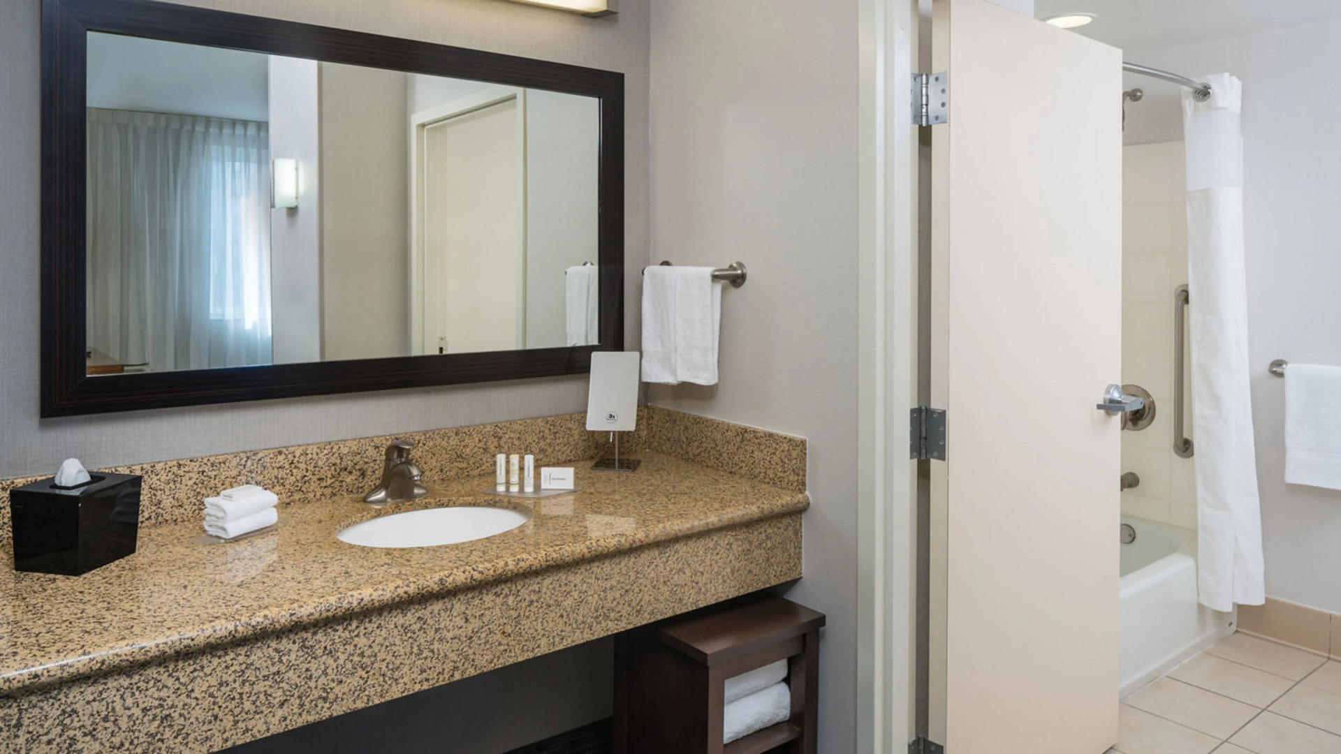 Courtyard by Marriott Miami West/ FL Turnpike