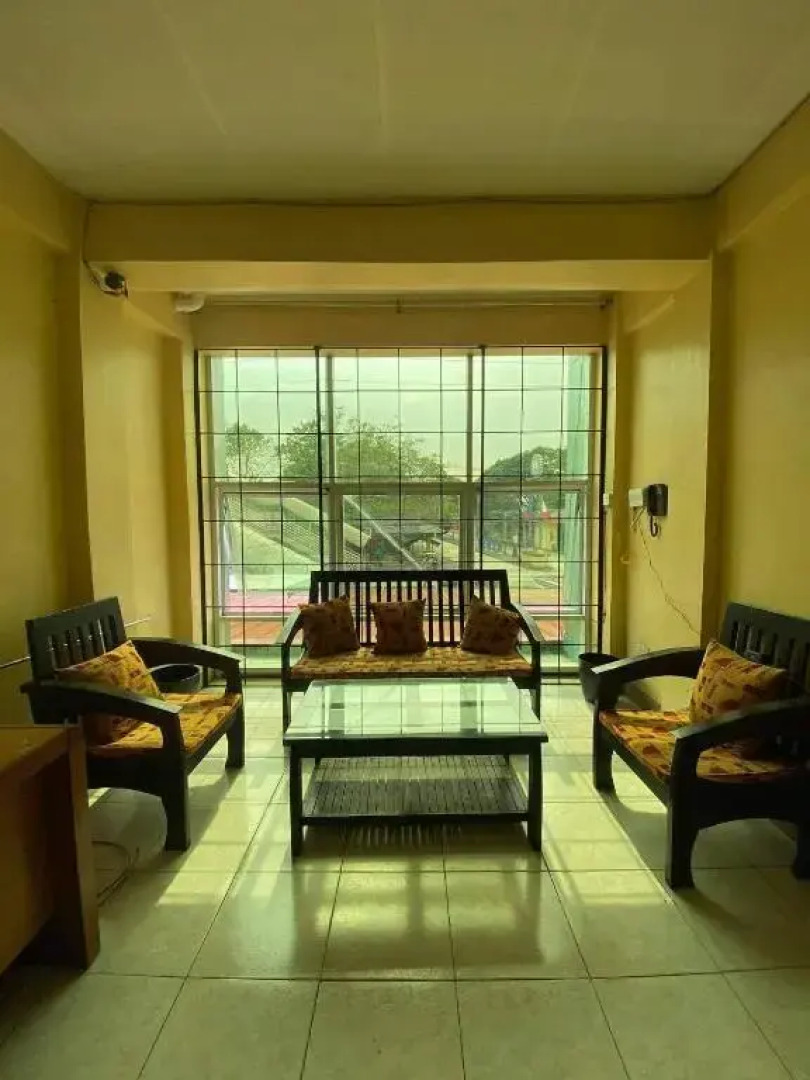 Free wifi and netflix, cold AC