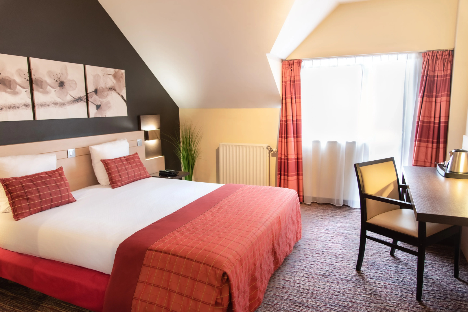 B&B HOTEL Mons Centre