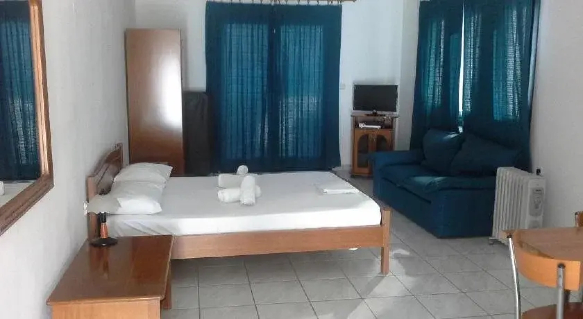 Minos Apartments & Studios II