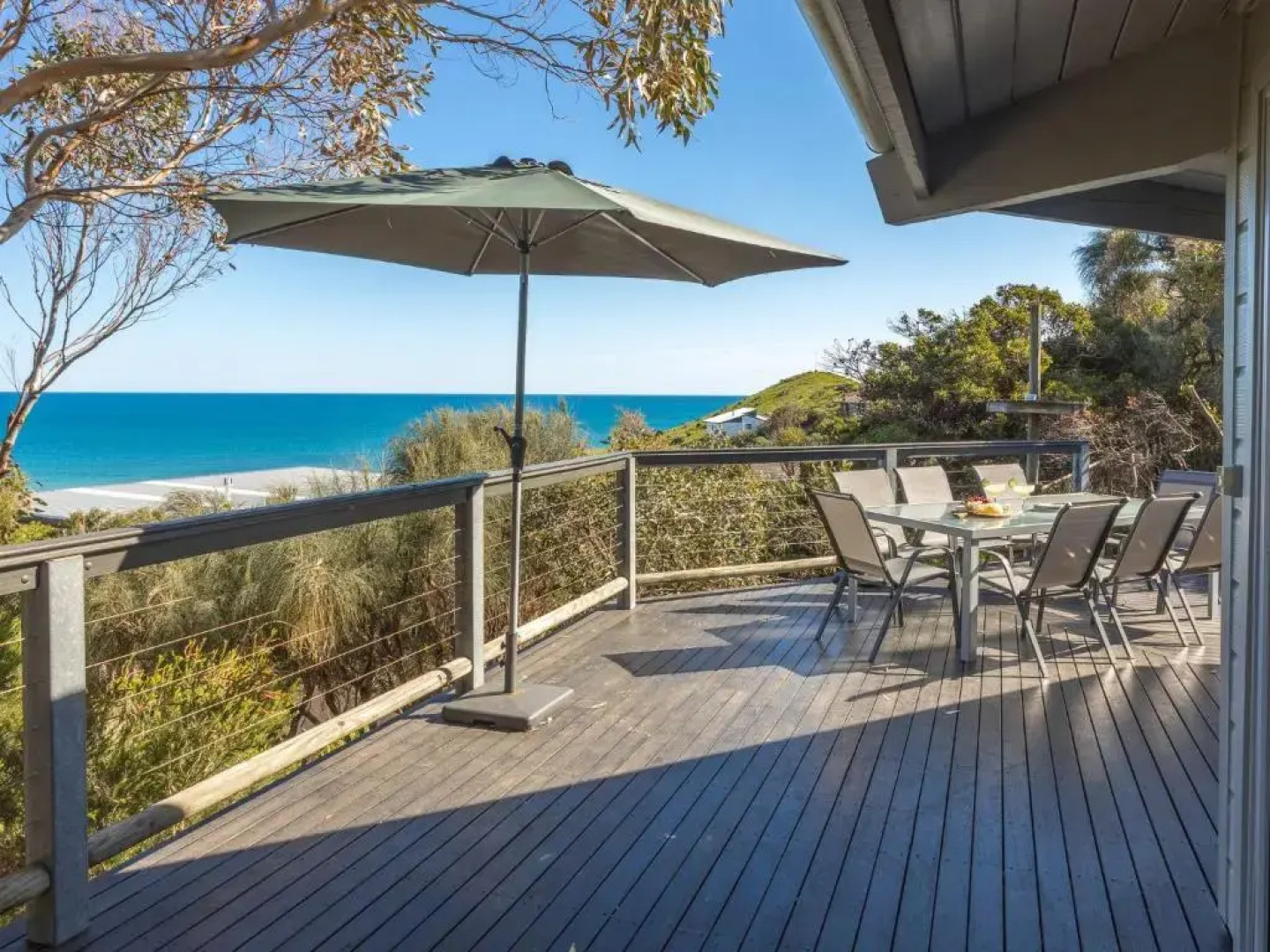 Coorumbene - 8 Scenic Way