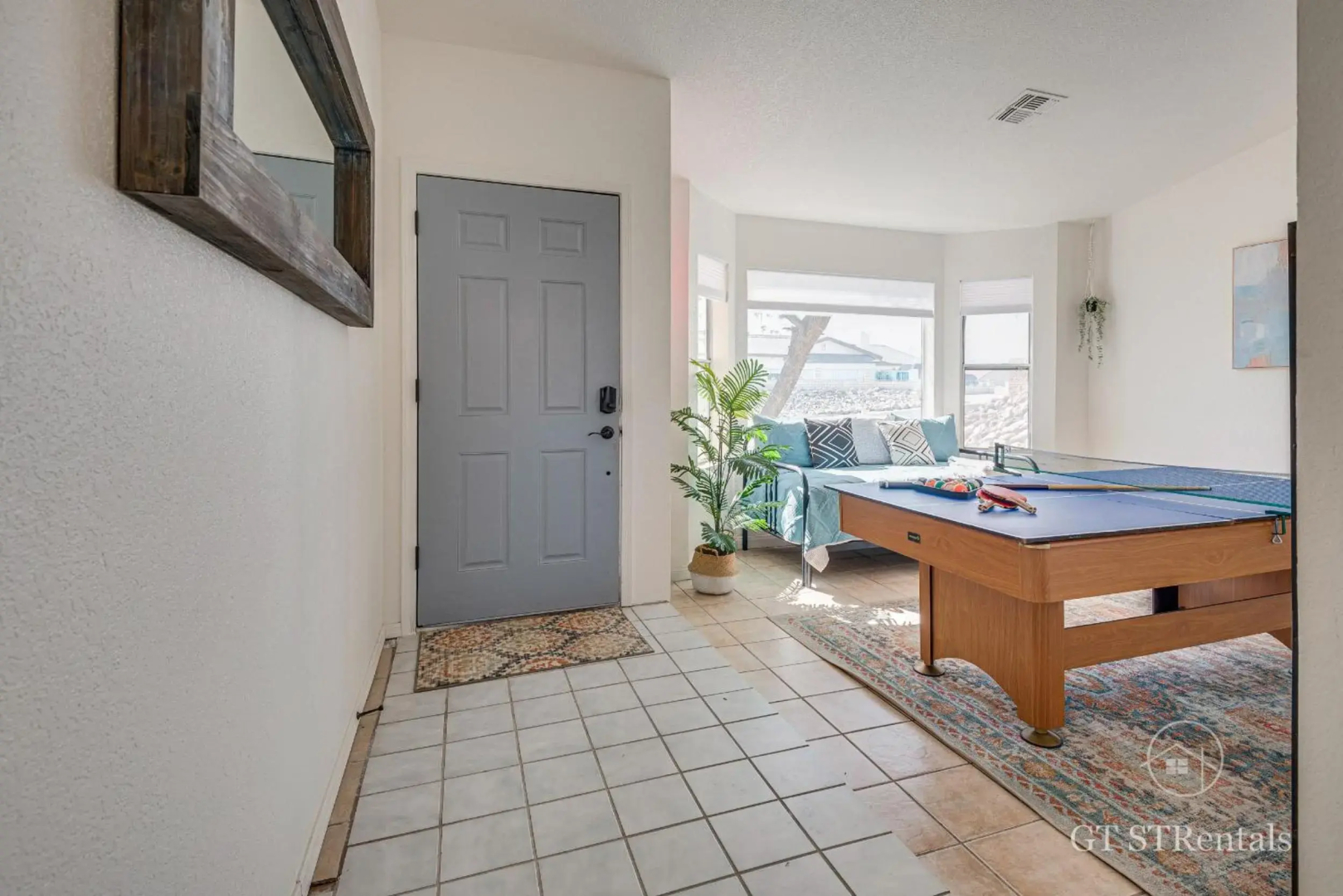 FRESHWATER FUN - Pet & Family Friendly with Great Location!
