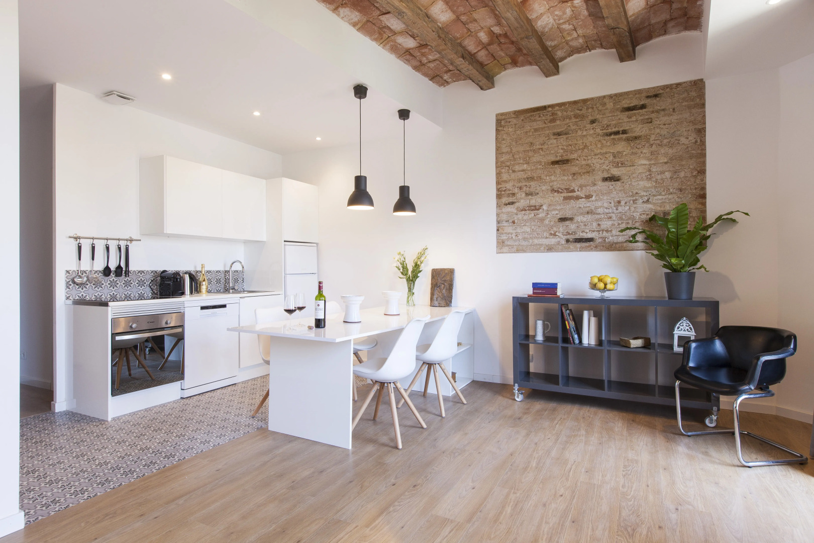 Aspasios Charming Flats