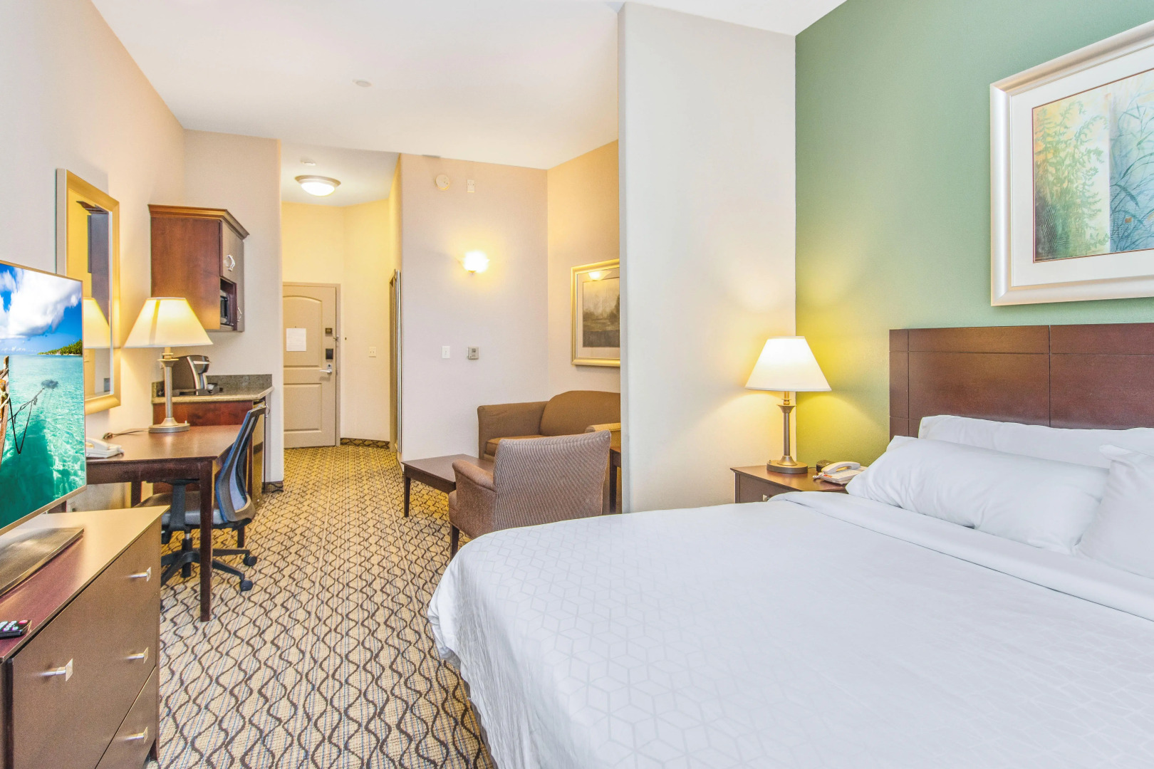 Holiday Inn Express and Suites Springfield Medical District by IHG