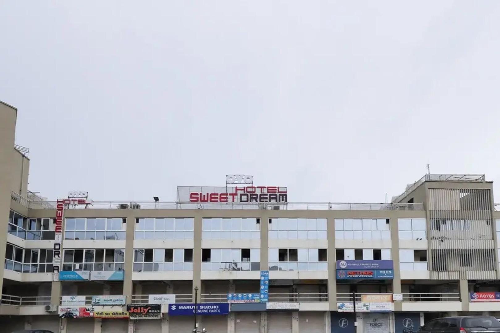 OYO 48524 Hotel Sweet Dream