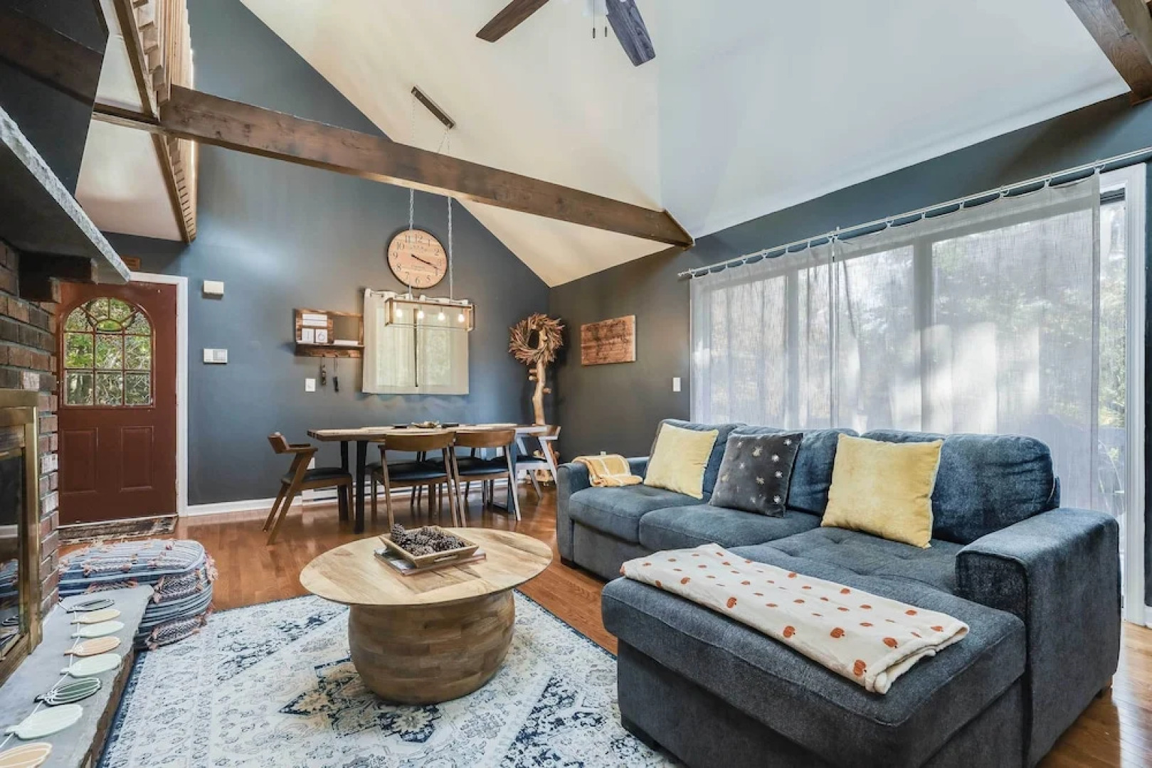 Hot Tub, Fire Pit & Barrel Sauna: Poconos Abode