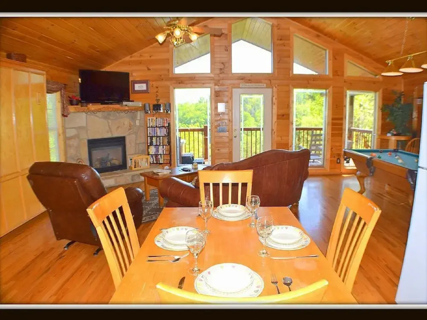 Amore Mountain Retreat - 1 Br cabin by RedAwning