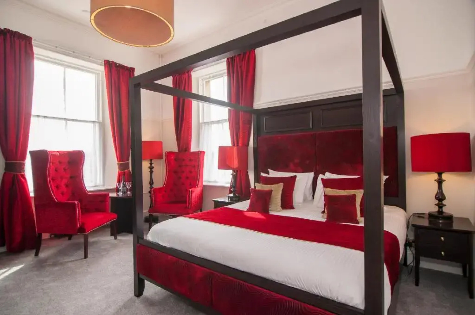 Invernairne Guest House