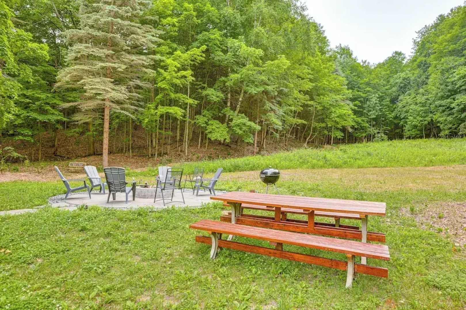 Secluded Suttons Bay Retreat w/ Fire Pit!