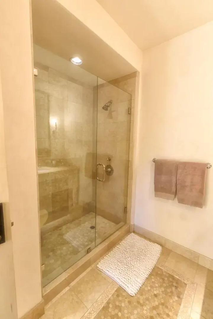 LX1 Chateau D' Renaitre Estate - Carmel-by-the-sea