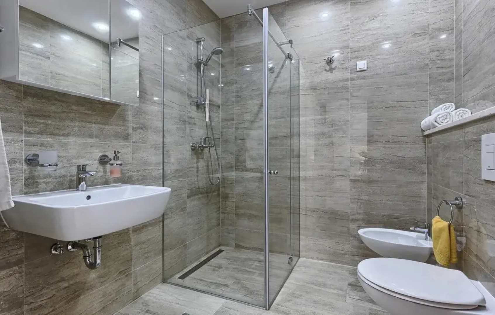 Awesome Home in Lokva Rogoznica With Sauna, Wifi and 4 Bedrooms