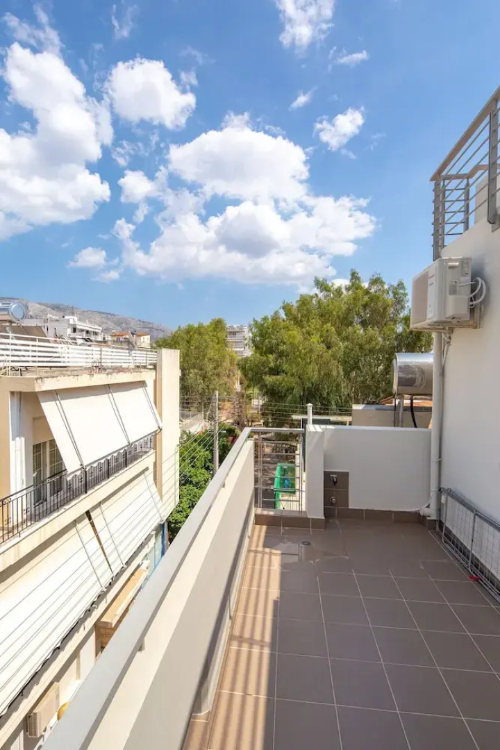 Solon - Deluxe City Center Apartment