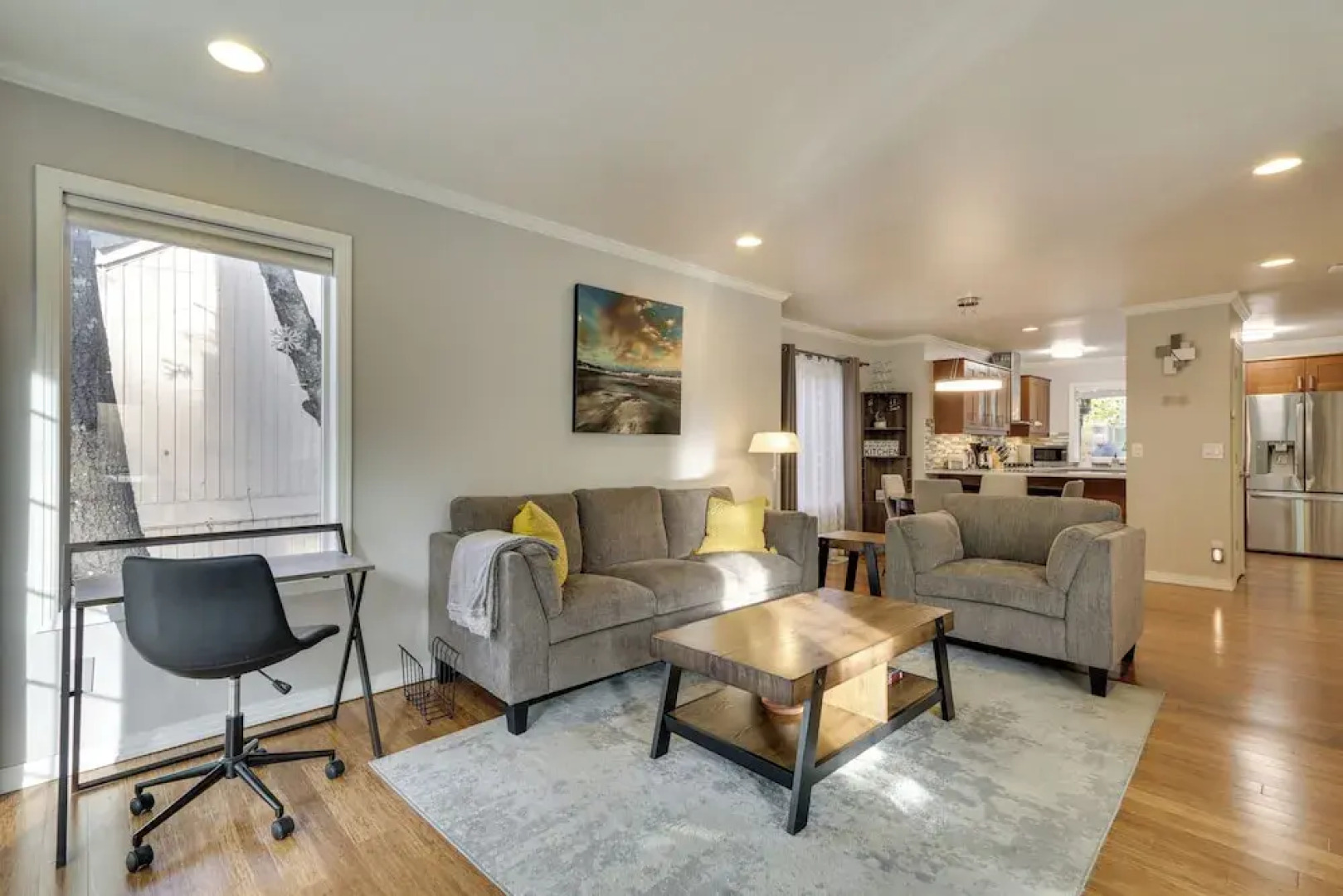 Lake Oswego Home w/ Deck 9 Mi to Downtown Portland