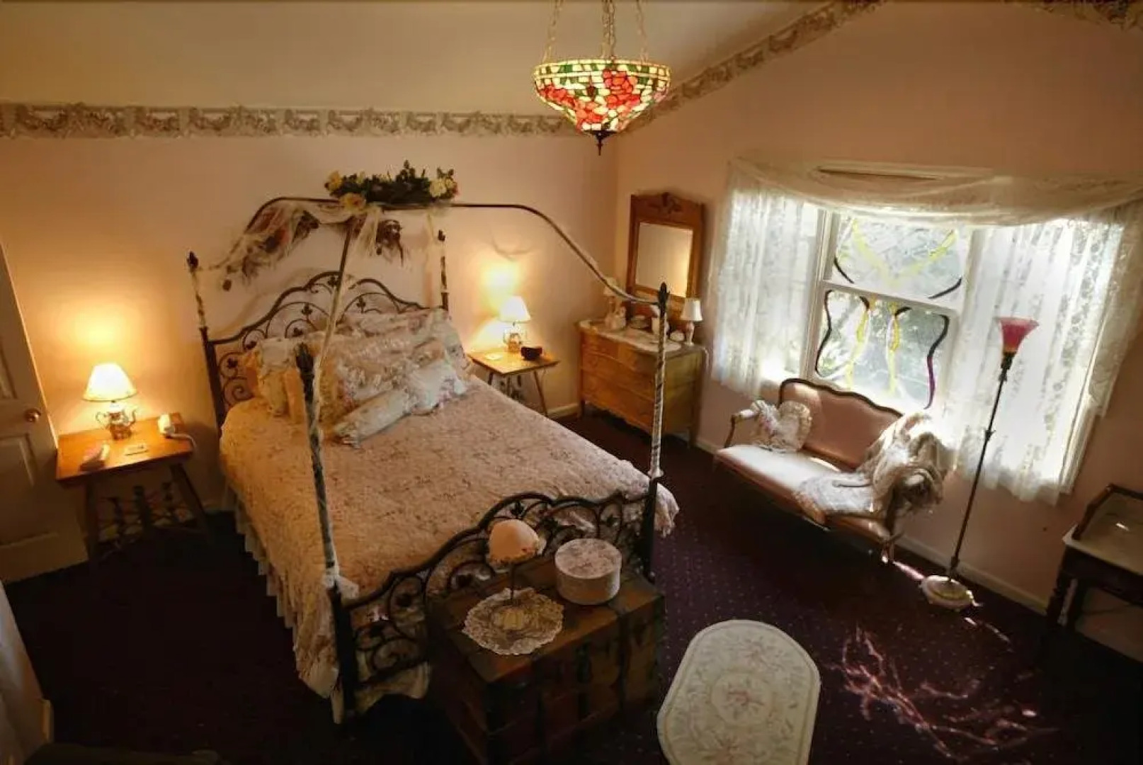 Thompson House Inn & Tea Room