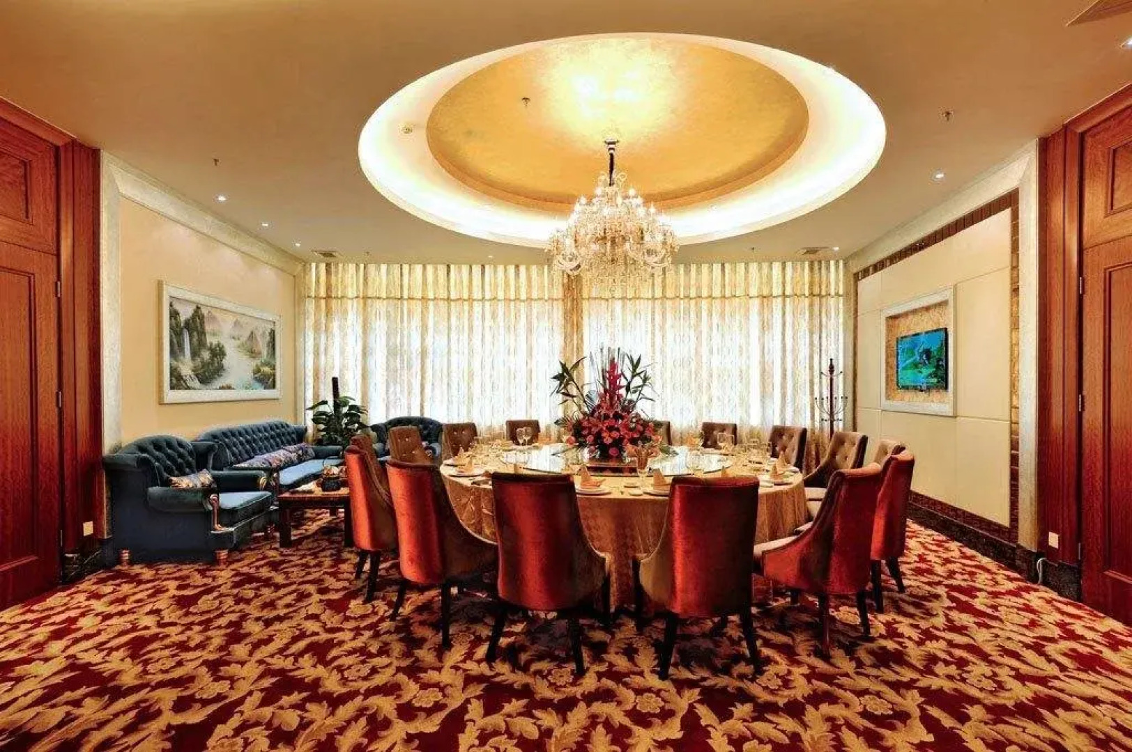 Golden Diamond Hotel