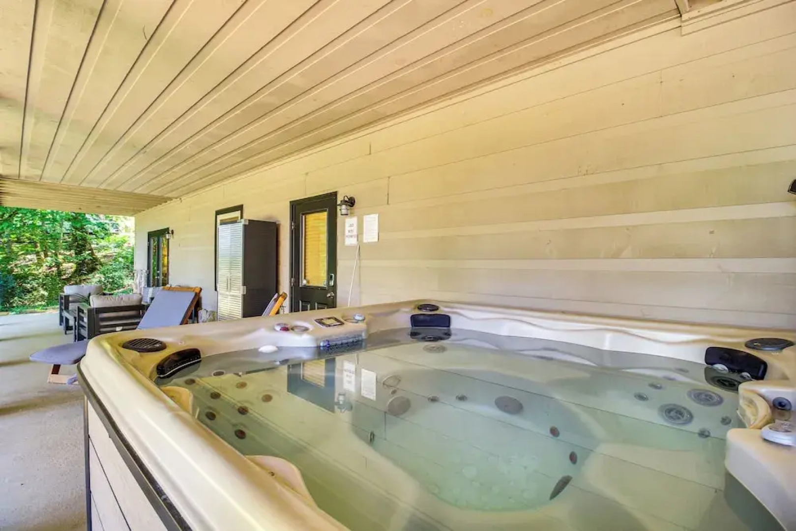 Ellijay Cabin w/ Hot Tub & Mountain Views