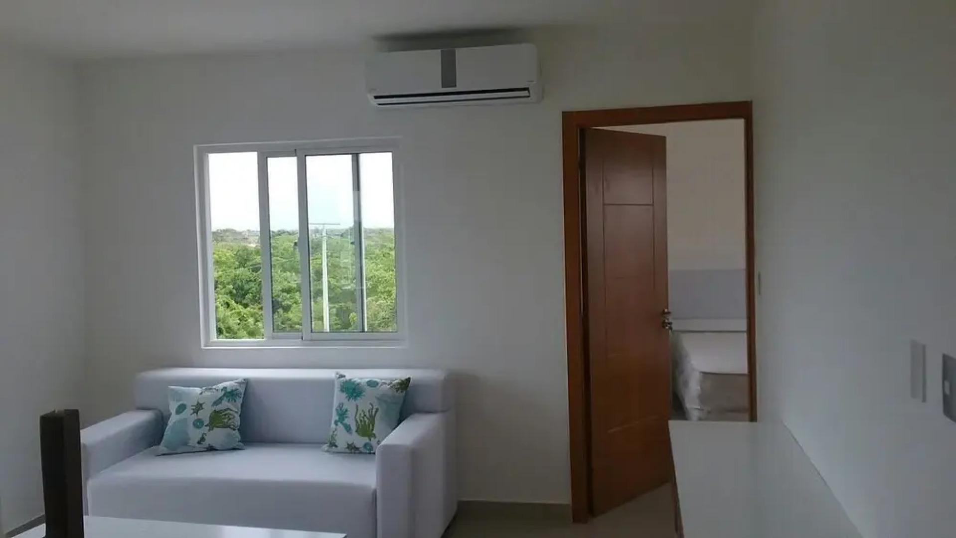 J&R Apartamento Serena Village