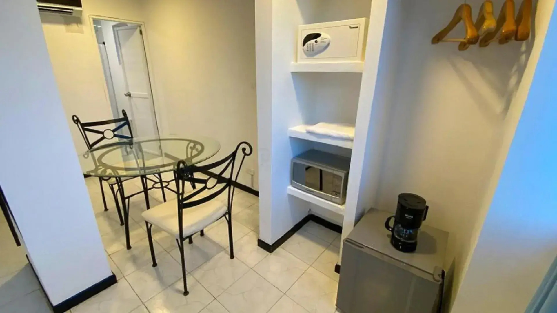 Hotel Tower by On vacation