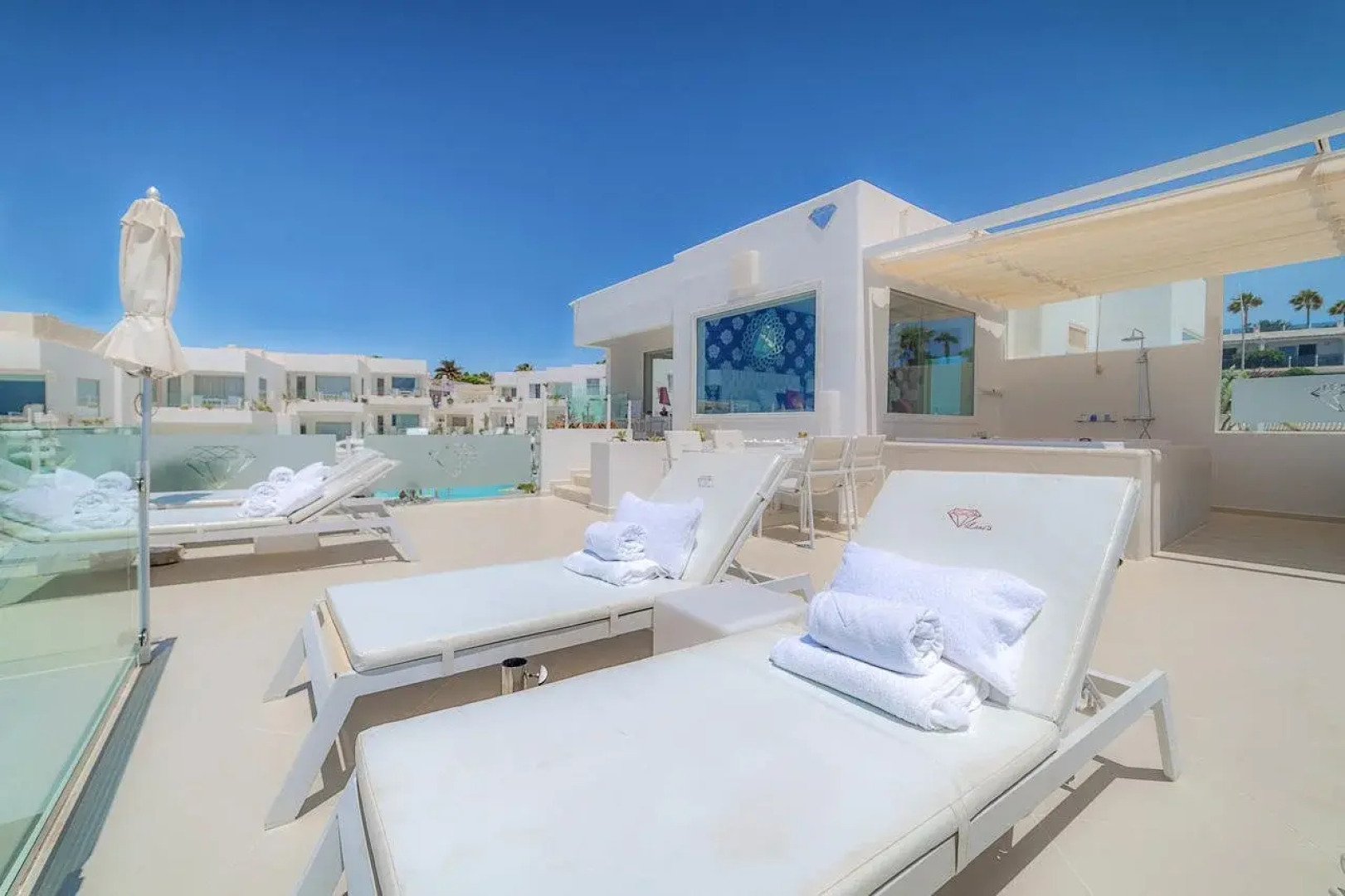 Lani's Suites de Luxe - Adults Only