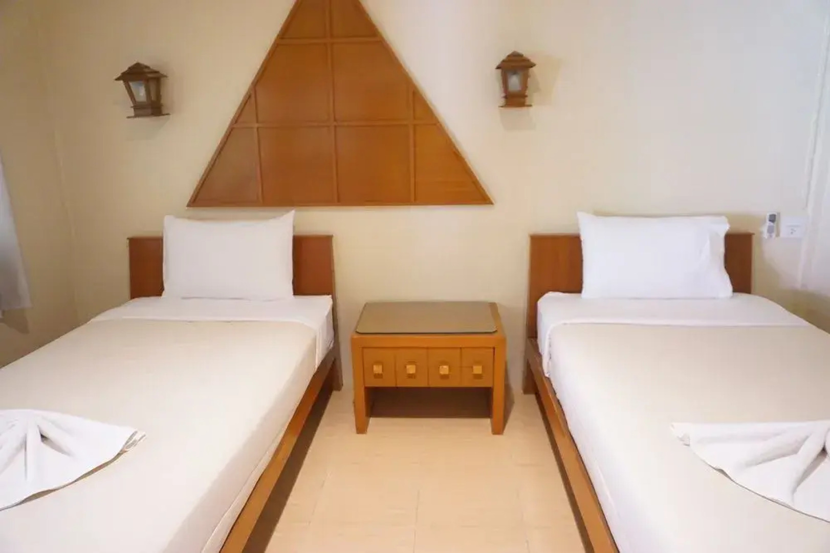 Uthai River Lake Resort