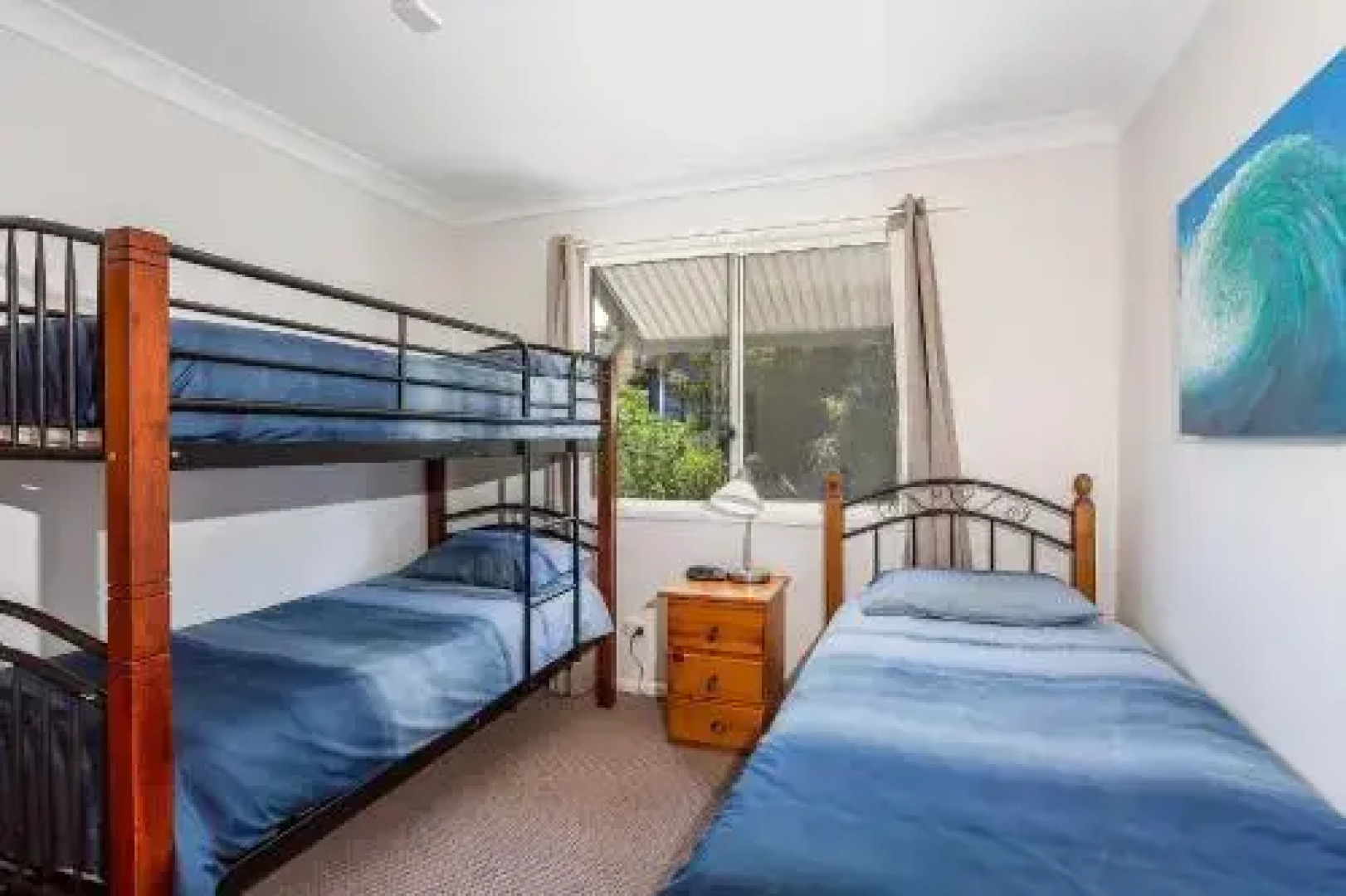 14 Zircon Street Centrally Located Family Home With Covered Deck Close To Patrolled Beach & Shops