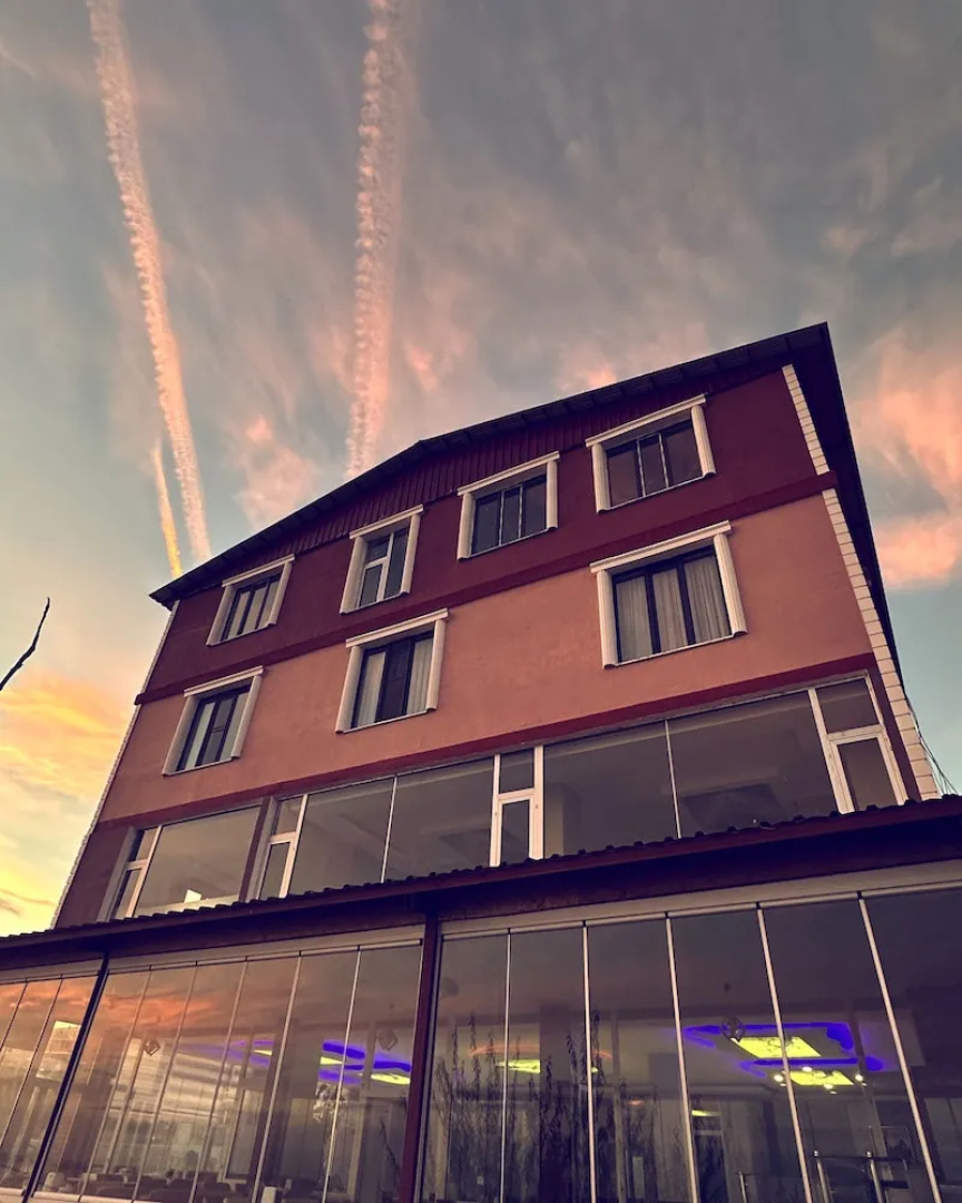 1071 Otel & Restaurant
