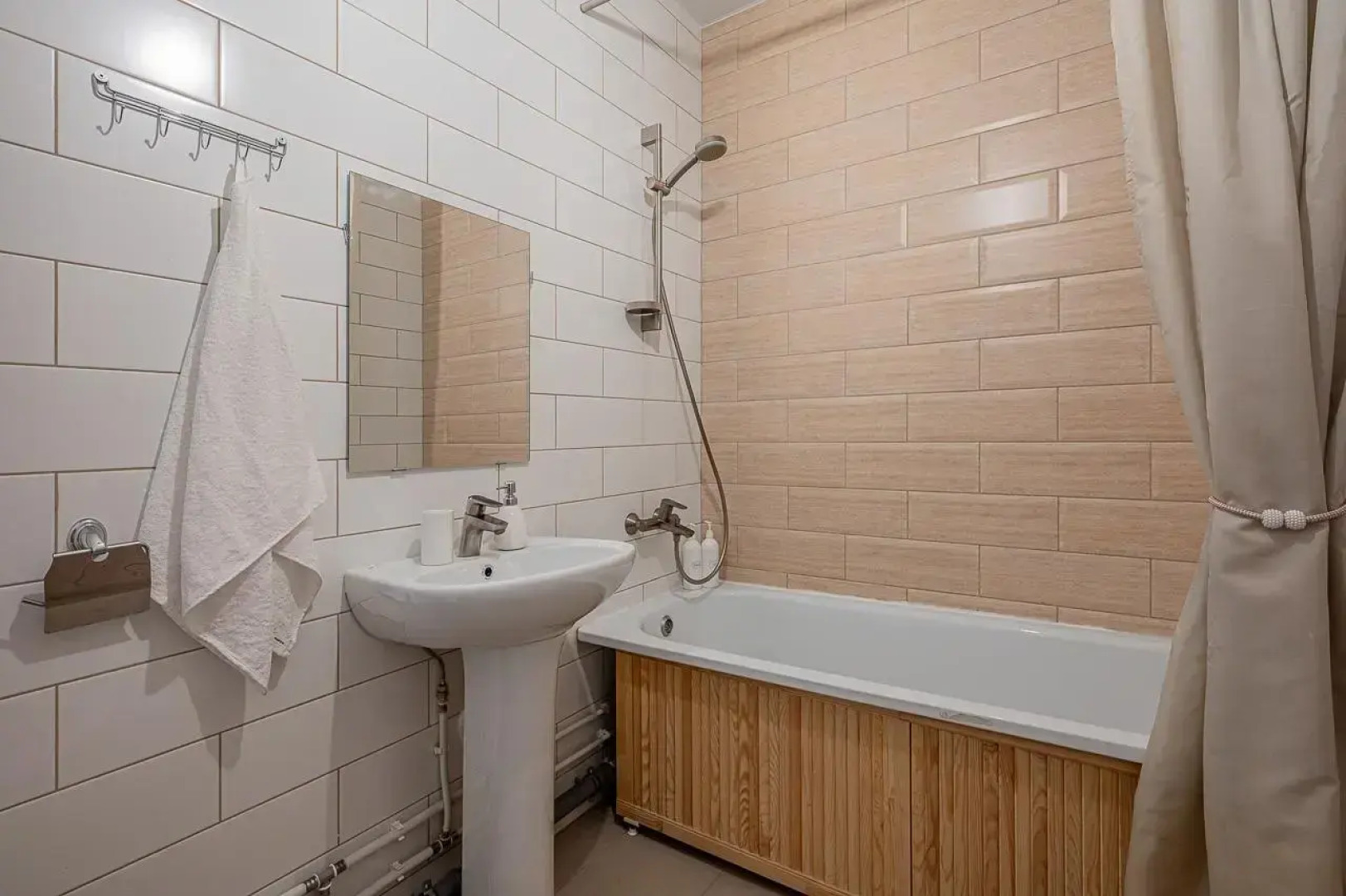 Лайт Апартаменты на улице 8 Марта 202/4