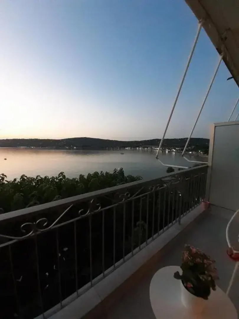 Irida's sea front apartment with astonishing view