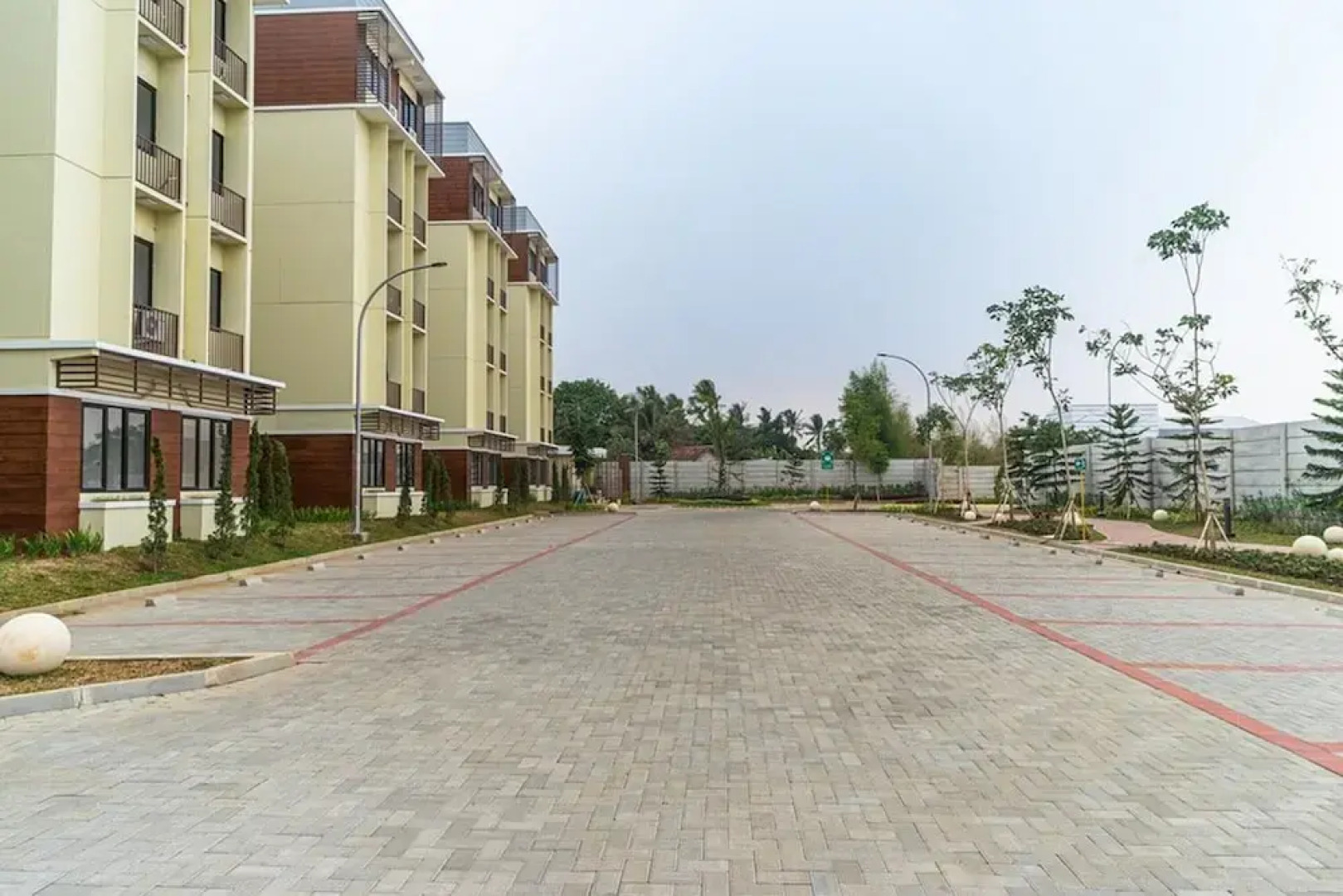 RedDoorz Plus @ EcoHome Citra Raya Tangerang