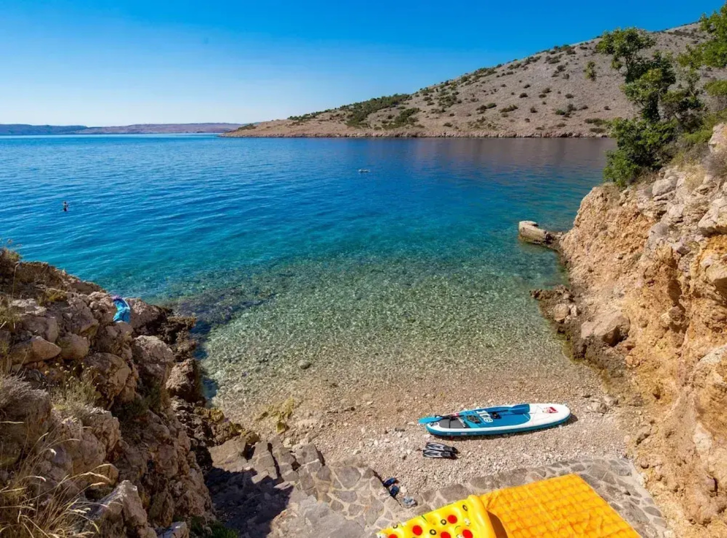 Sunny Beachfront Jablanac Apartments