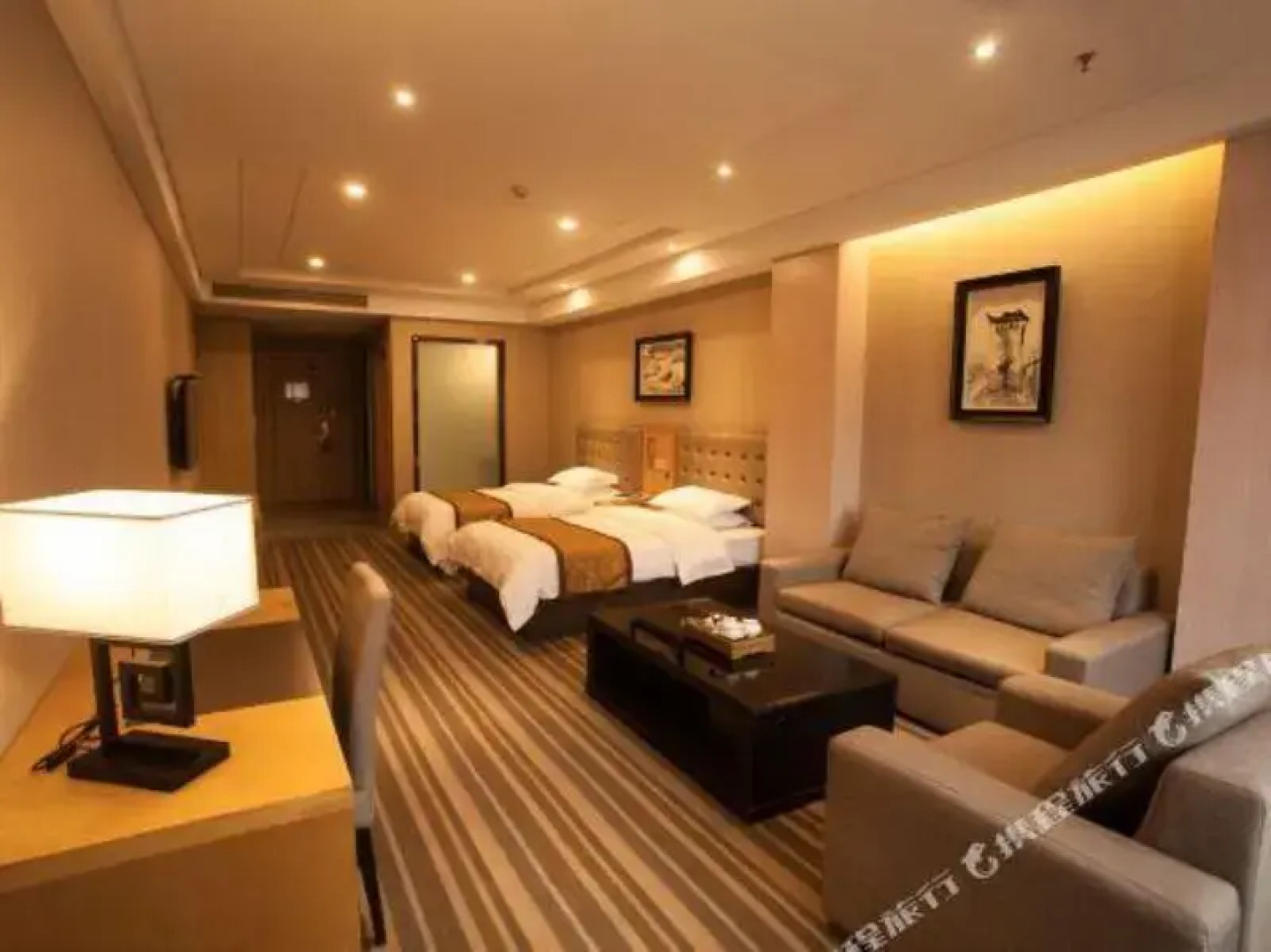 Weierhong City Hotel (Fu'an Wanli Plaza)
