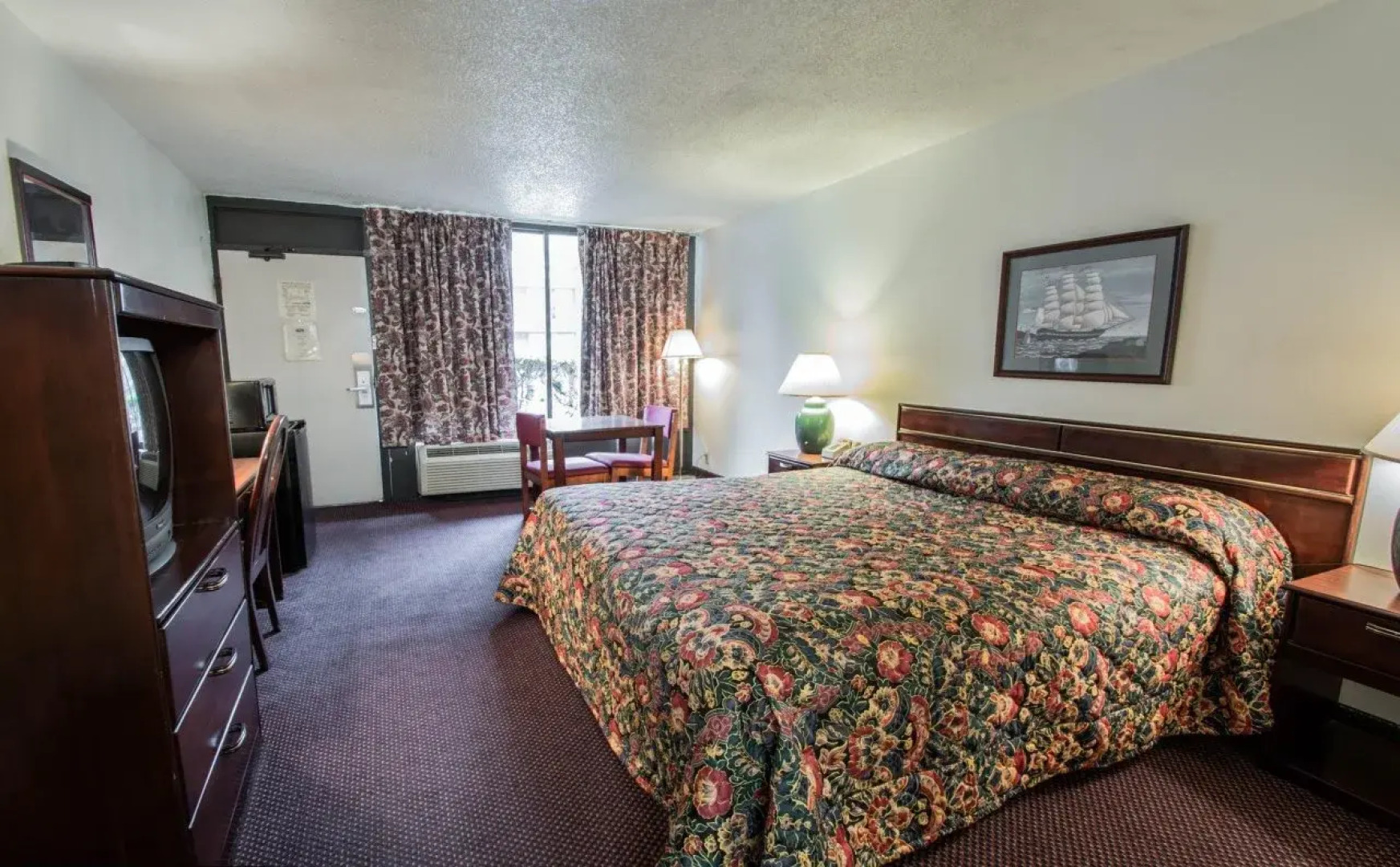 Rodeway Inn & Conference Center