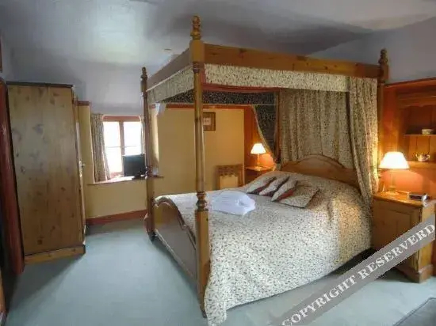 Llwyndu Farmhouse