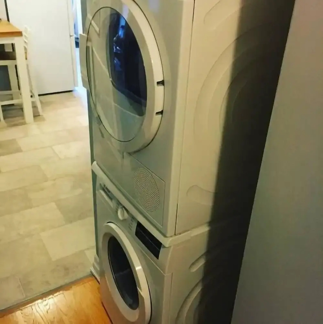 Very Large & Welcoming London Bungalow