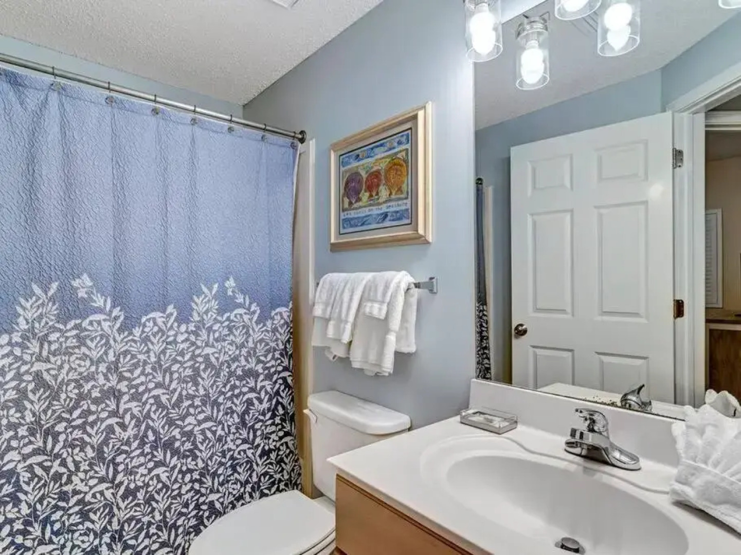 The Beach Club Doral 306 - Spacious Beachfront Condo!