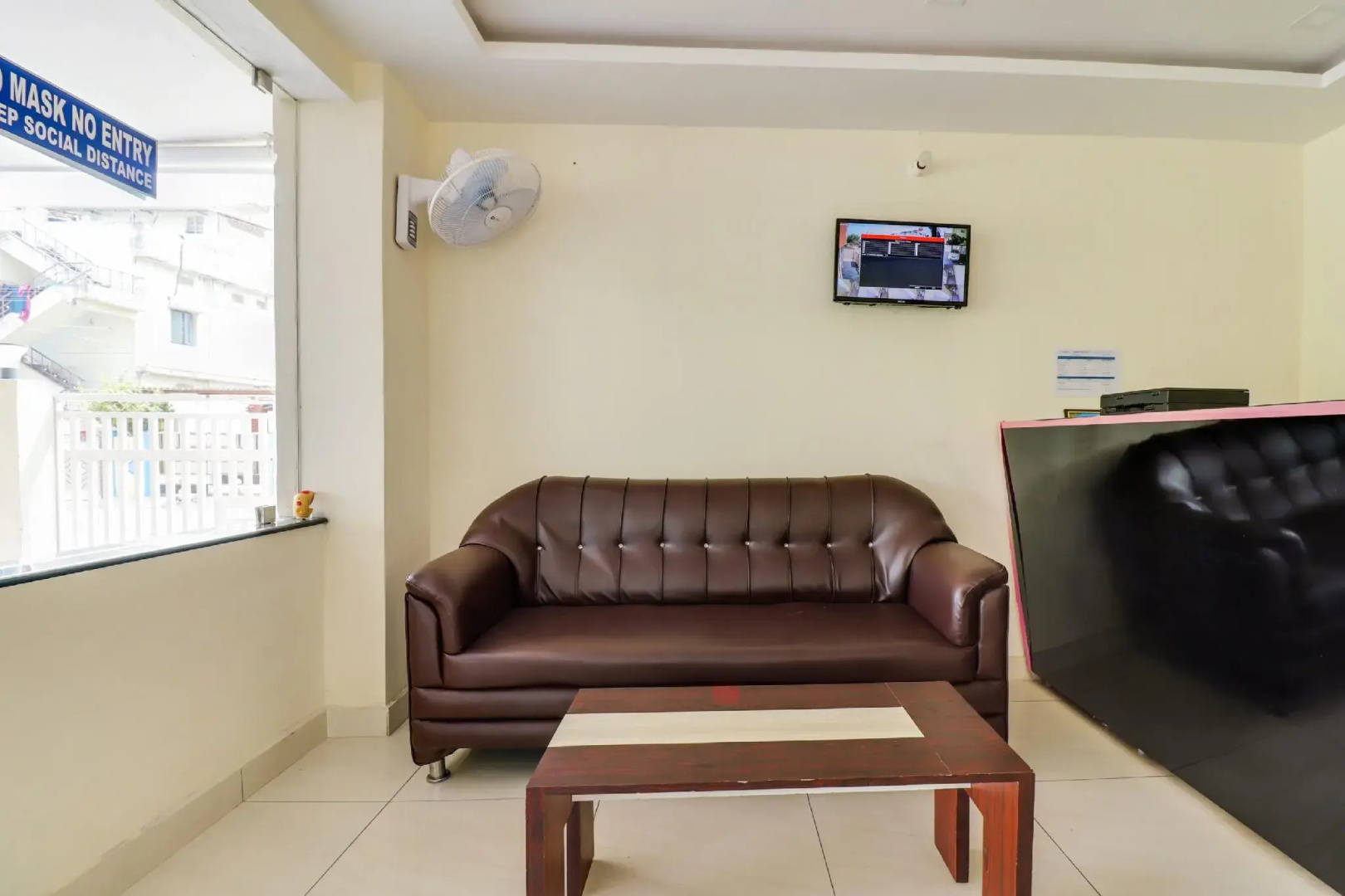 OYO 79135 Spg Hotel