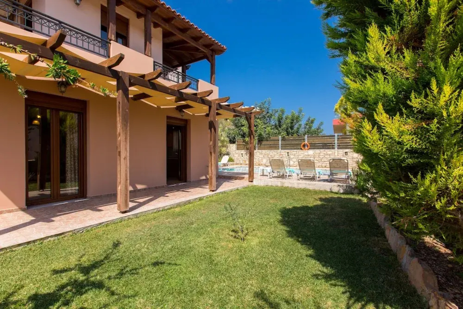 Villas Roumeli