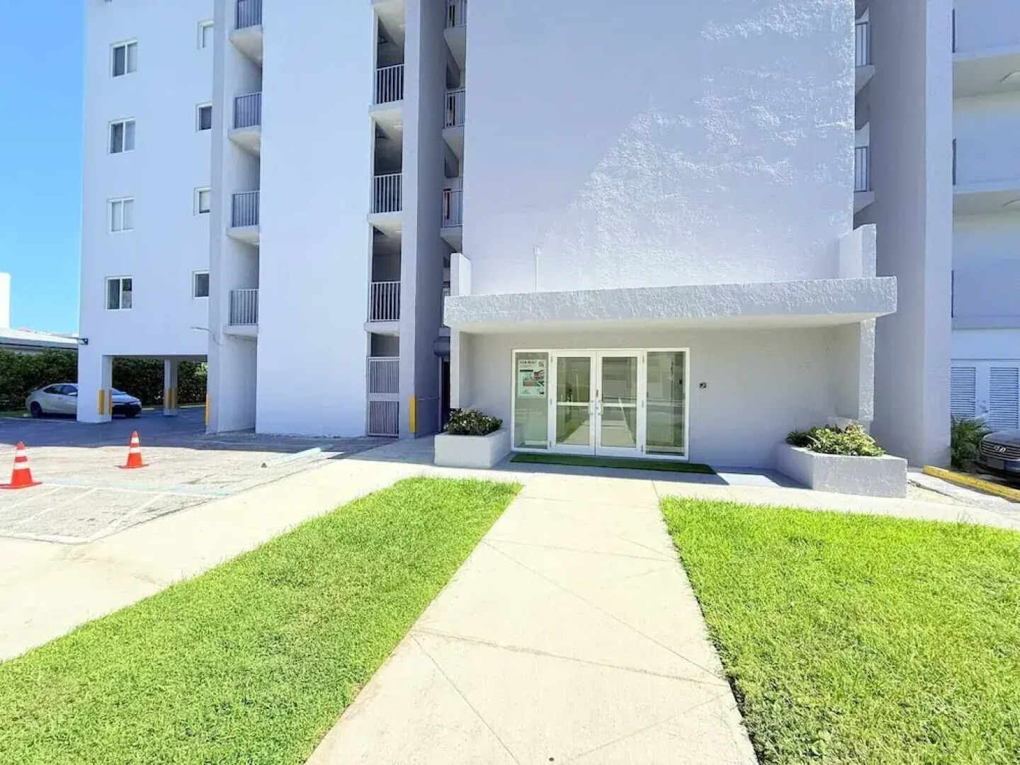 Top Location Waterfront Balcony Dream