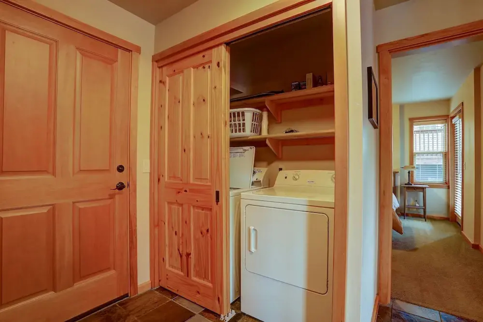 Hutson's Hideaway 1 Bedroom Apts by Redawning
